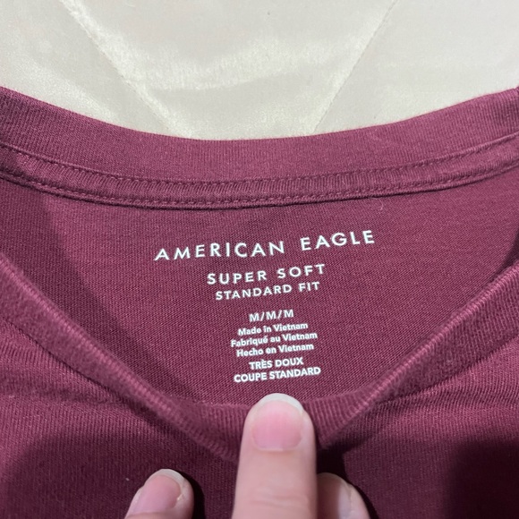 American Eagle Outfitters Berry V-Neck Long Sleeve Tee - Picture 3 of 3